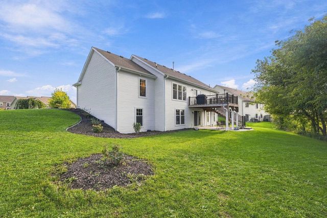 200 Stonefield DRIVE, Johnson Creek, WI 53038