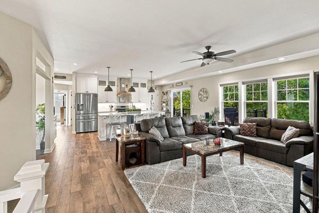 200 Stonefield DRIVE, Johnson Creek, WI 53038