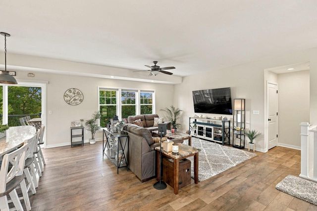 200 Stonefield DRIVE, Johnson Creek, WI 53038
