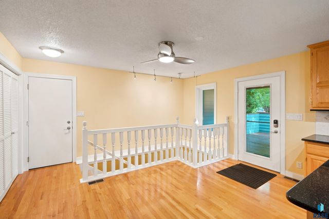 4517 S River Oaks Dr Drive, Sioux Falls, SD 57105