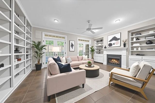 2284 EDGEWOOD CV # 2284, Memphis, TN 38104