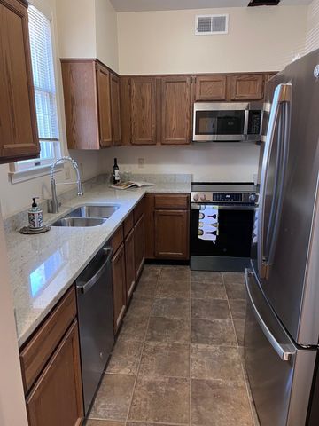 2284 EDGEWOOD CV # 2284, Memphis, TN 38104