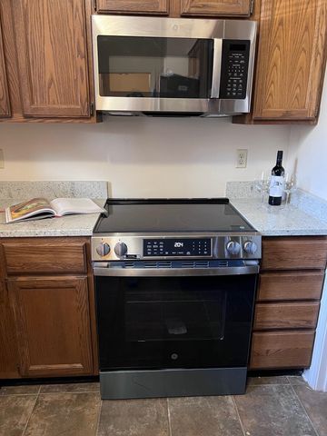 2284 EDGEWOOD CV # 2284, Memphis, TN 38104