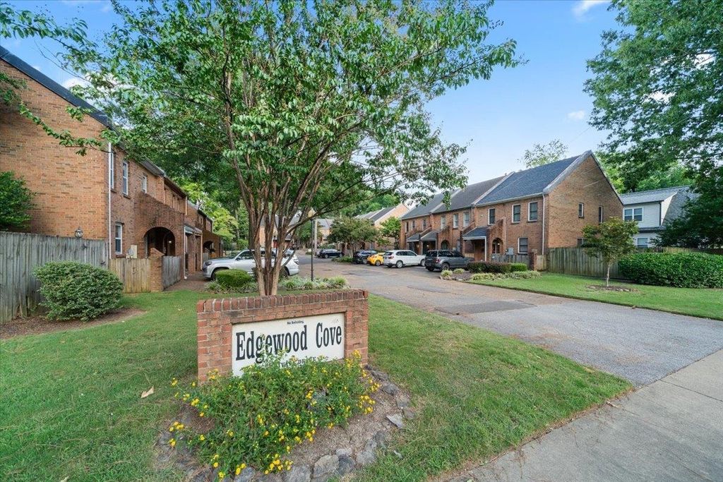 2284 EDGEWOOD CV # 2284, Memphis, TN 38104