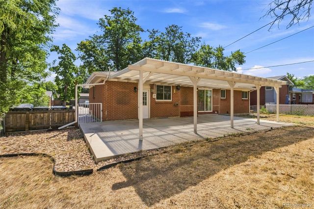 6085 Parfet Street, Arvada, CO 80004