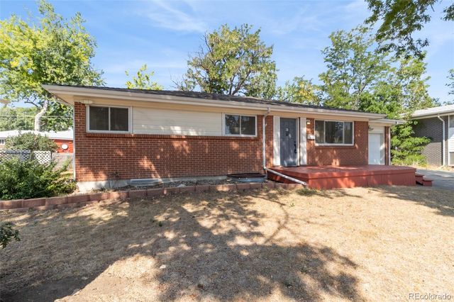 6085 Parfet Street, Arvada, CO 80004