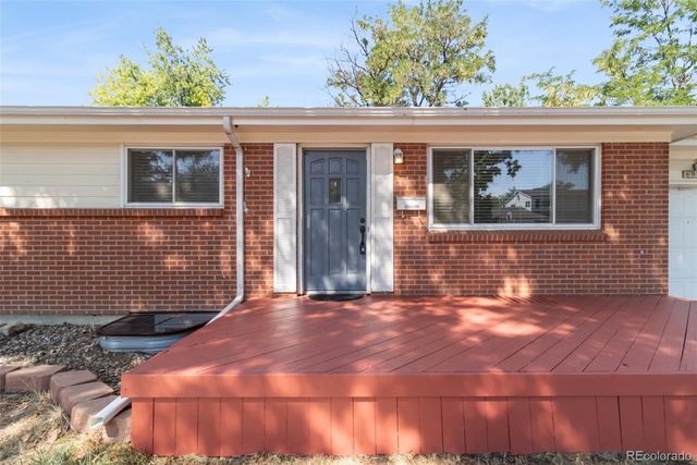 6085 Parfet Street, Arvada, CO 80004