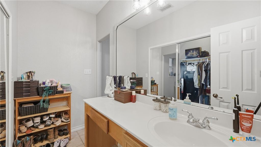 Image 16 of property listing at 2216 Hornsby, Spring Branch, TX 78070