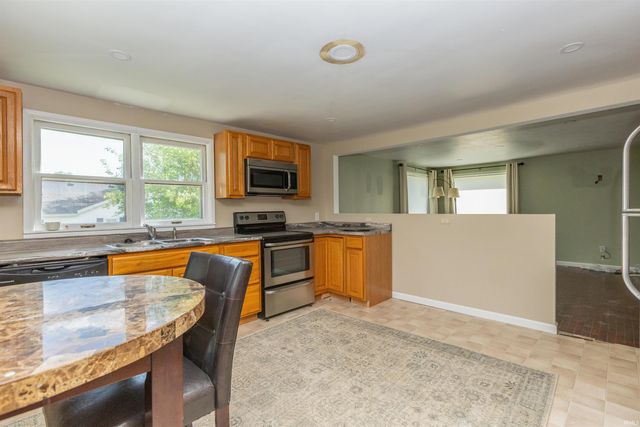2910 N Smith Pike, Bloomington, IN 47404