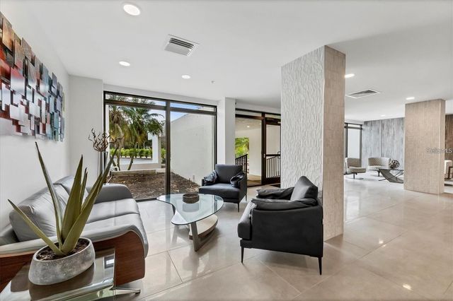 4822 OCEAN BOULEVARD 5E, Sarasota, FL 34242