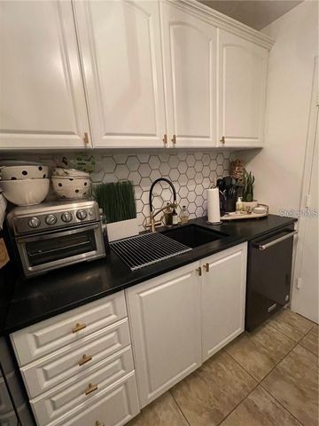 4822 OCEAN BOULEVARD 5E, Sarasota, FL 34242