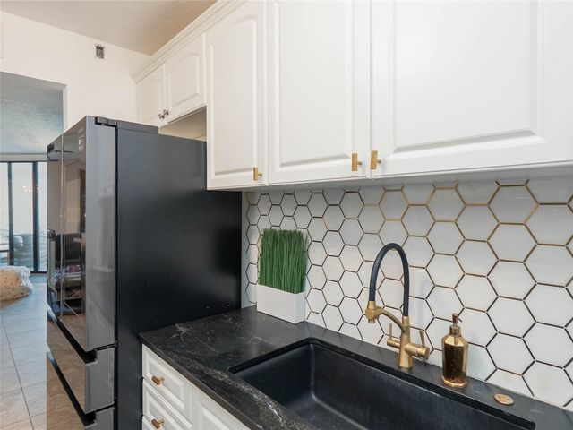 4822 OCEAN BOULEVARD 5E, Sarasota, FL 34242