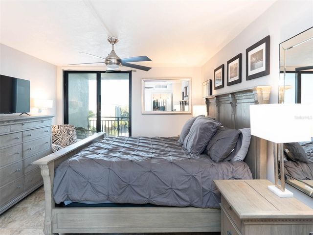 4822 OCEAN BOULEVARD 5E, Sarasota, FL 34242