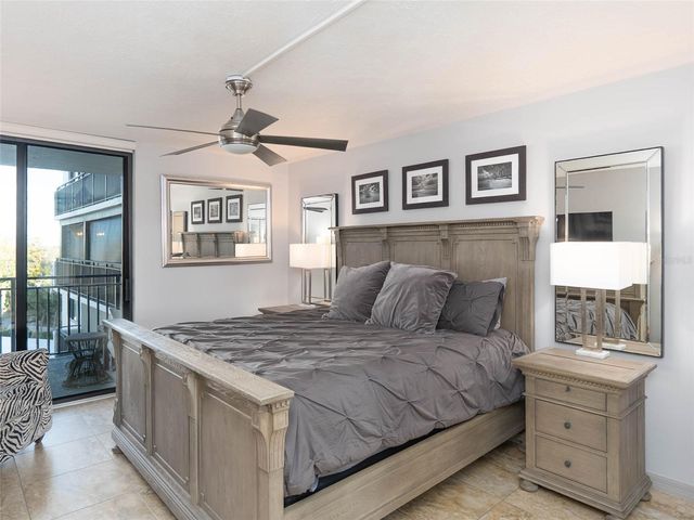 4822 OCEAN BOULEVARD 5E, Sarasota, FL 34242