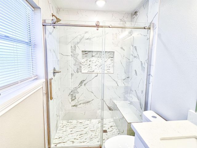 415 Sevenhampton Lane, Houston, TX 77015