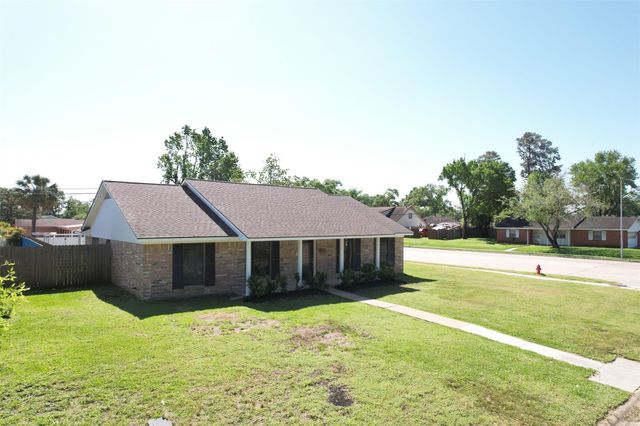 415 Sevenhampton Lane, Houston, TX 77015