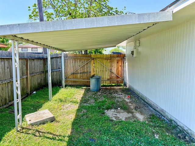 415 Sevenhampton Lane, Houston, TX 77015