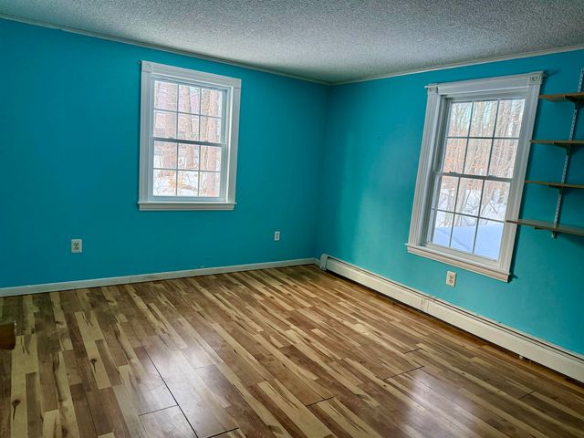 29 Quaker Lane, Barrington, NH 03825