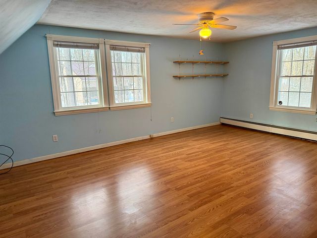 29 Quaker Lane, Barrington, NH 03825