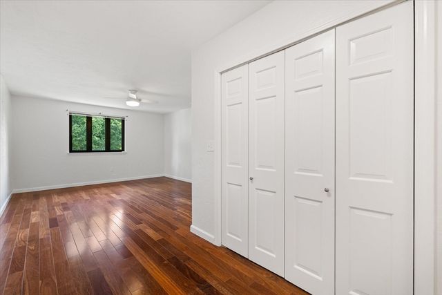 11 Cobblestone Ln 11, Worcester, MA 01606