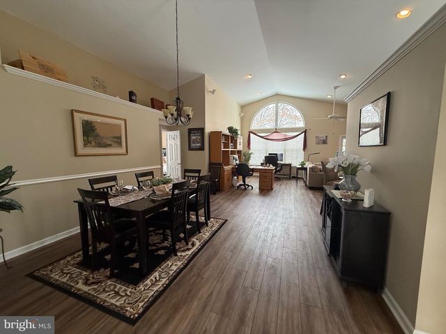 100 HYANNIS, Galloway, NJ 08205