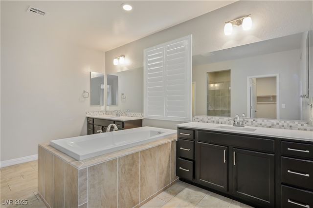 8243 Twin Rock Court, Las Vegas, NV 89113