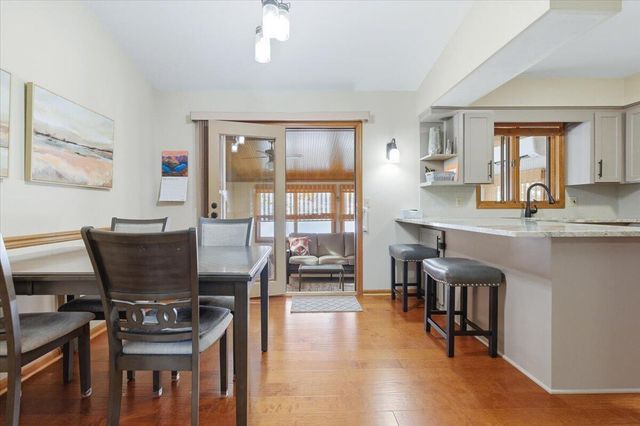 1010 ARBOR RIDGE Circle, Council Bluffs, IA 51503