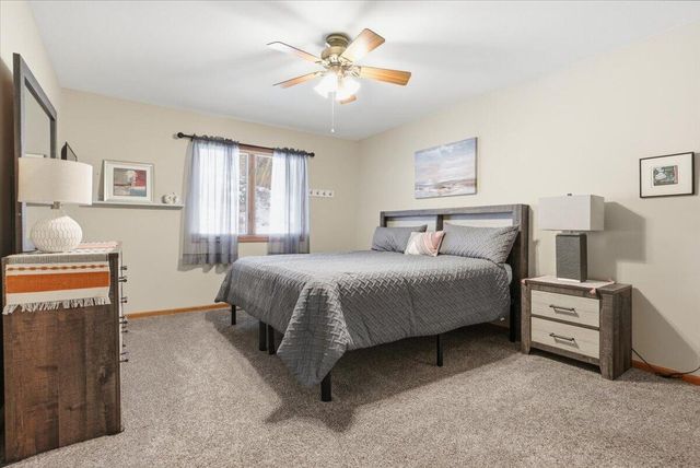 1010 ARBOR RIDGE Circle, Council Bluffs, IA 51503