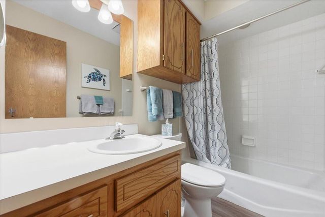 1010 ARBOR RIDGE Circle, Council Bluffs, IA 51503