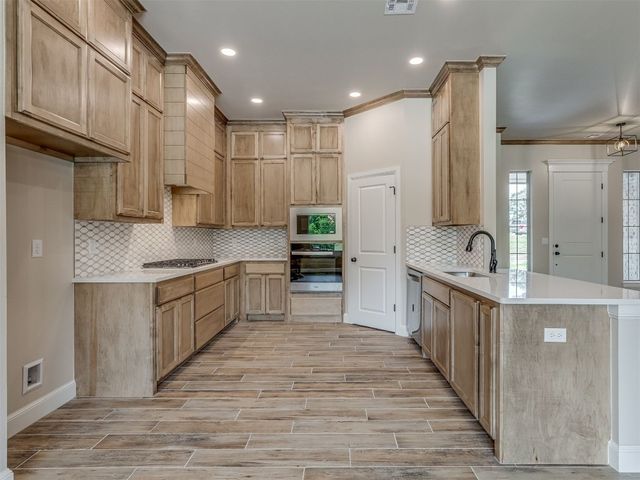 10200 Gentry Crossing, Oklahoma City, OK 73169