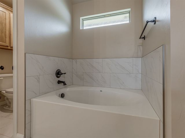 10200 Gentry Crossing, Oklahoma City, OK 73169
