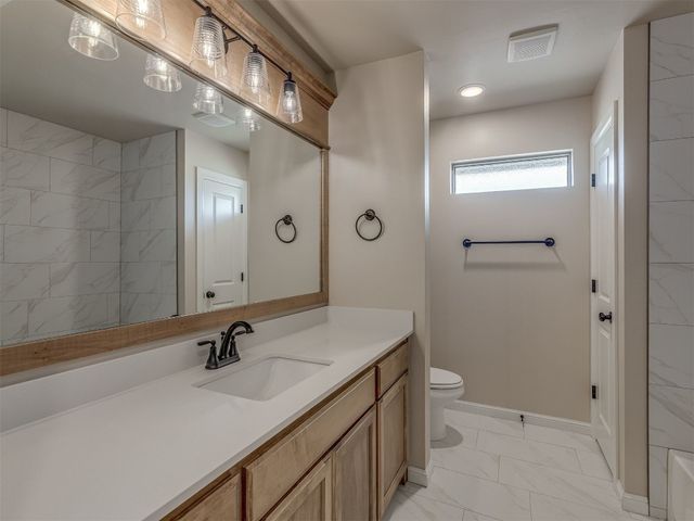 10200 Gentry Crossing, Oklahoma City, OK 73169