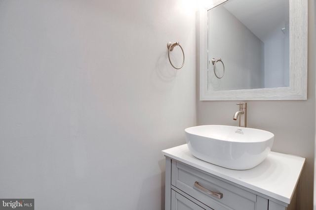 5117 OVERLOOK PARK, Annandale, VA 22003