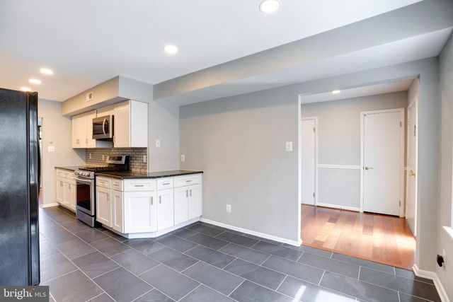 5117 OVERLOOK PARK, Annandale, VA 22003