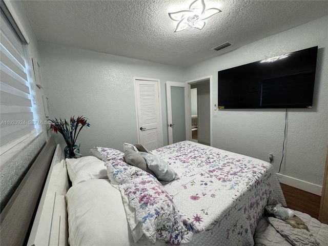 9300 SW 192nd Dr, Cutler Bay, FL 33157