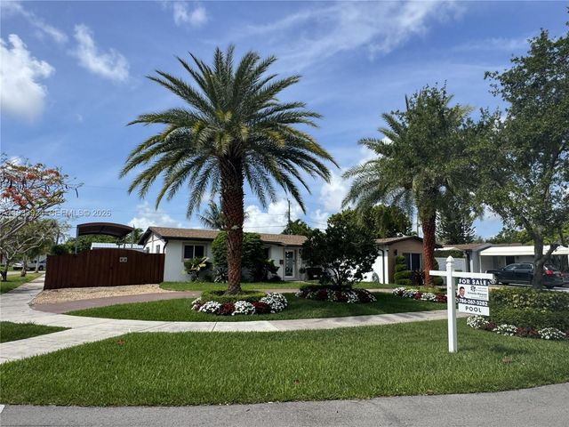 9300 SW 192nd Dr, Cutler Bay, FL 33157
