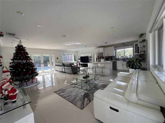 9300 SW 192nd Dr, Cutler Bay, FL 33157