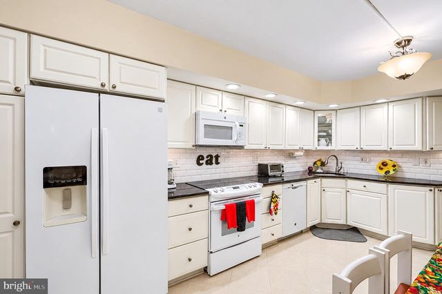 215 DEER FOX LN, Timonium, MD 21093