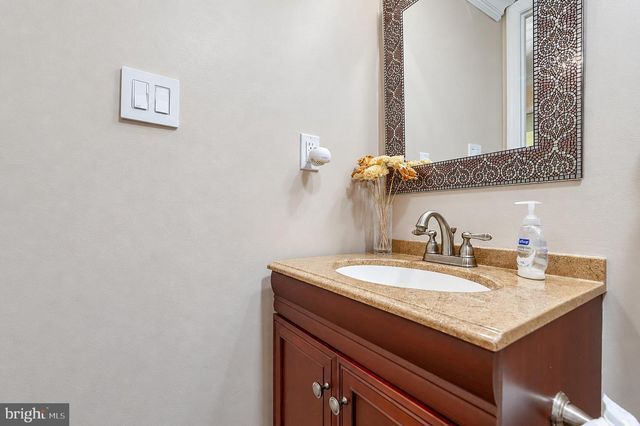 215 DEER FOX LN, Timonium, MD 21093