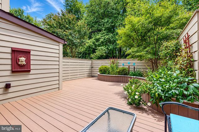 215 DEER FOX LN, Timonium, MD 21093