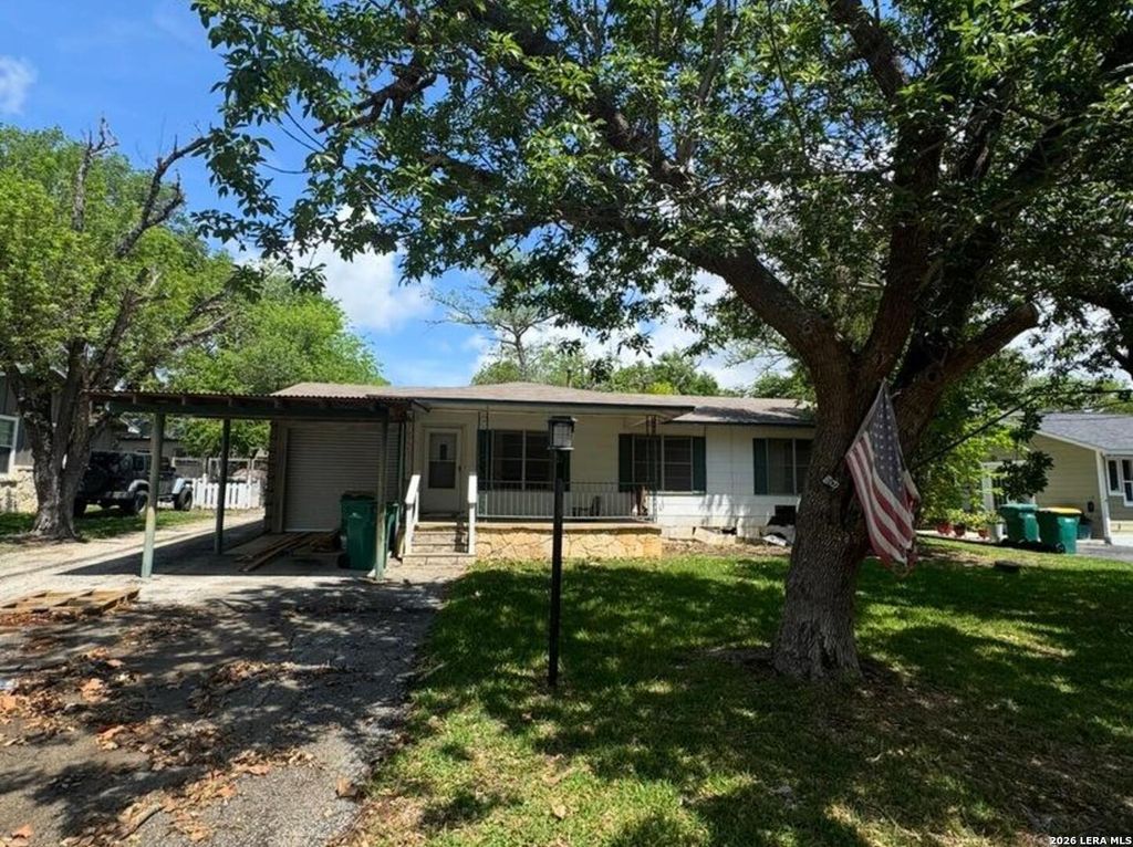 514 E BANDERA RD, Boerne, TX 78006