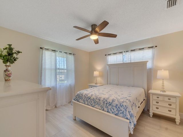 373 N Grove Isle Circle 373, Vero Beach, FL 32962