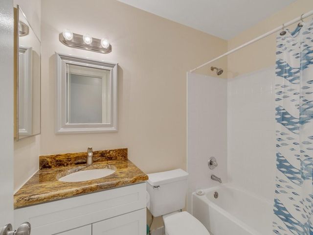 373 N Grove Isle Circle 373, Vero Beach, FL 32962