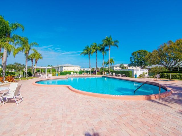 373 N Grove Isle Circle 373, Vero Beach, FL 32962