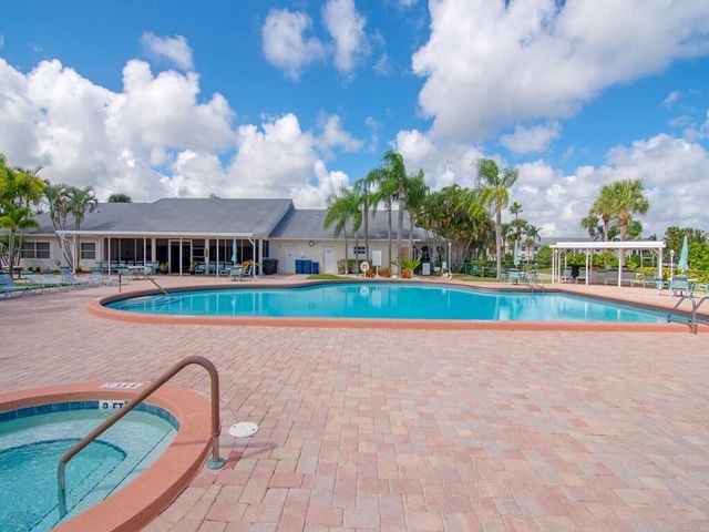 373 N Grove Isle Circle 373, Vero Beach, FL 32962