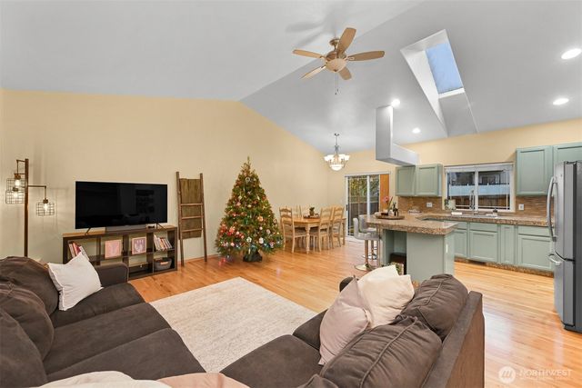 115 43rd Street, Bellingham, WA 98229