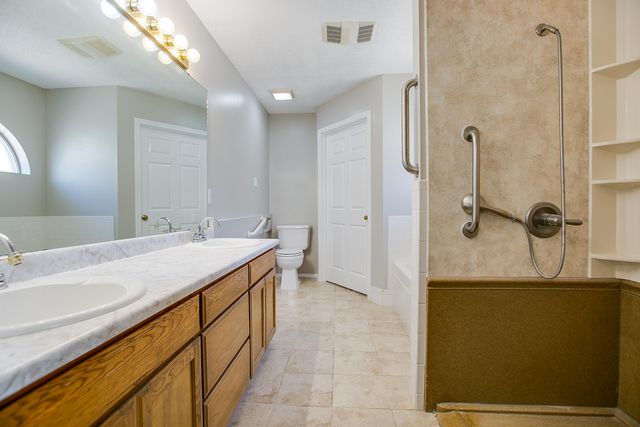 4553 Southern Oak Lane, San Angelo, TX 76904