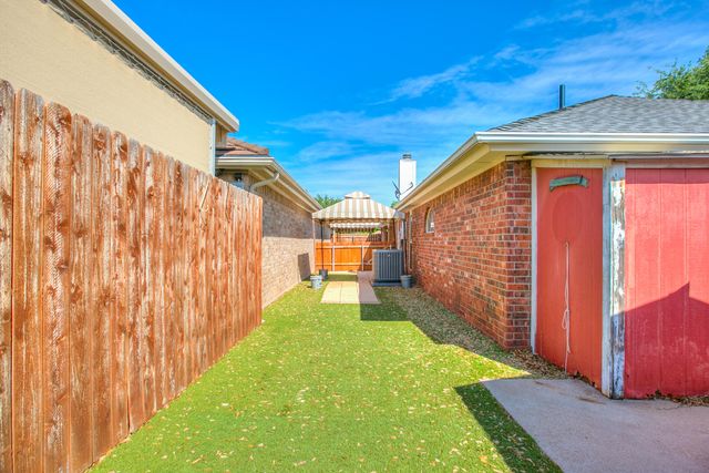 4553 Southern Oak Lane, San Angelo, TX 76904