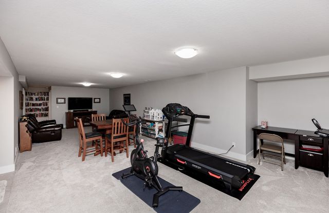 1913 Roebling Road, Adel, IA 50003
