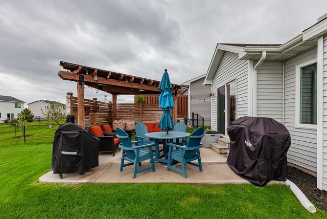 1913 Roebling Road, Adel, IA 50003